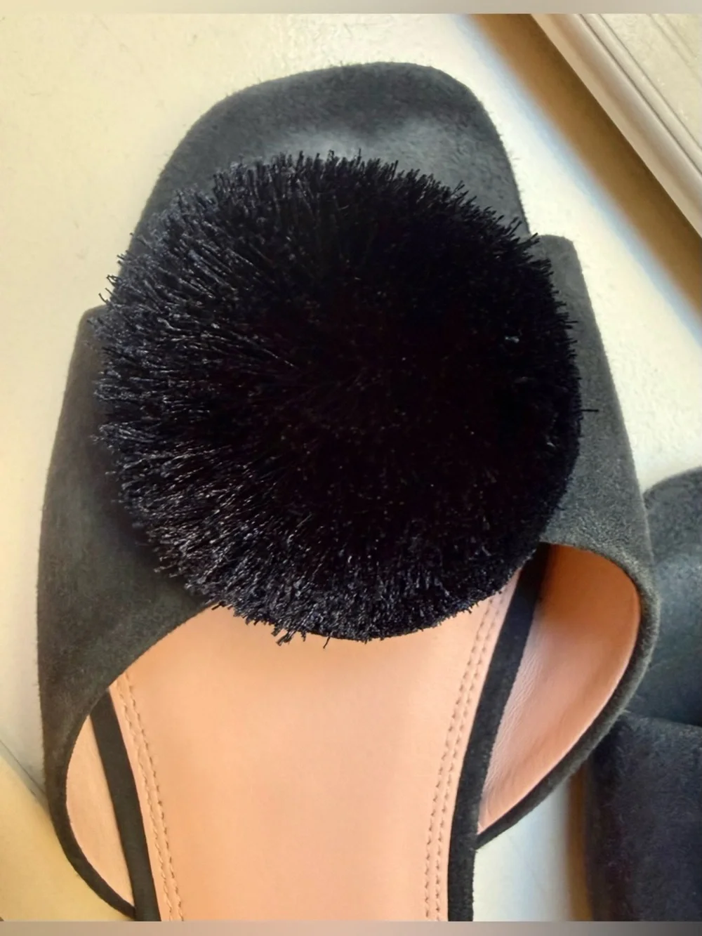 Kate Spade Navy Amour Pom Pom Slide Sandals Suede Flat Slip-On. Size 9.5 - Picture 5 of 10